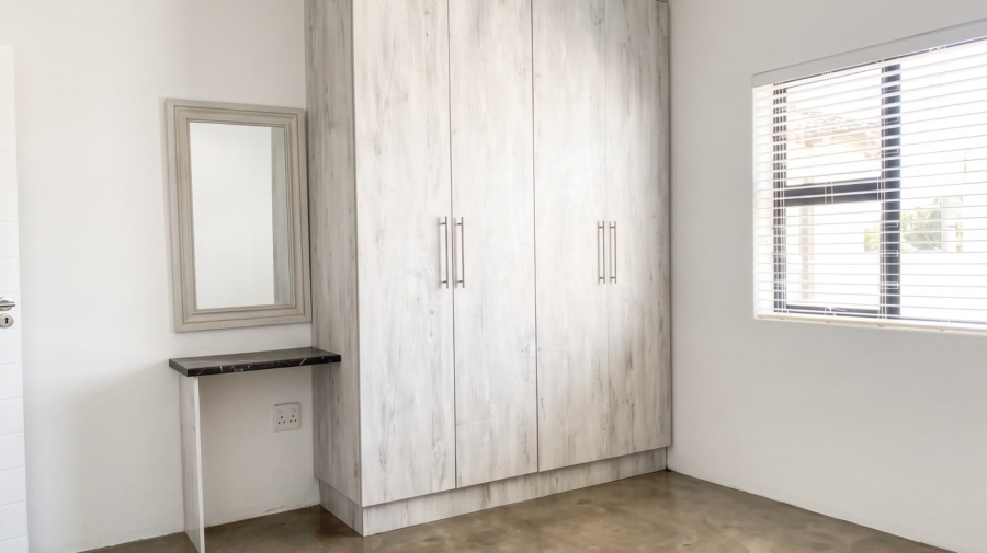 To Let 3 Bedroom Property for Rent in Golden Mile Western Cape